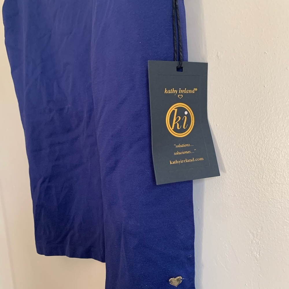 NWT Kathy Ireland Blue Tank Top Women Shirt Size M/L Lightweight Clothing - Picture 2 of 4